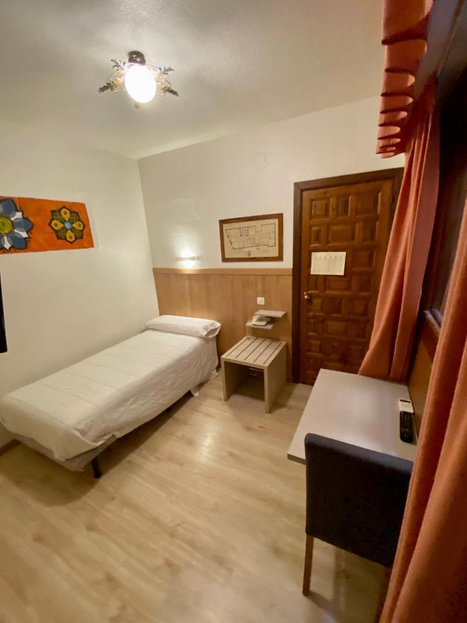Hotel Real Castellon 卡斯特利翁-德拉普拉纳 外观 照片