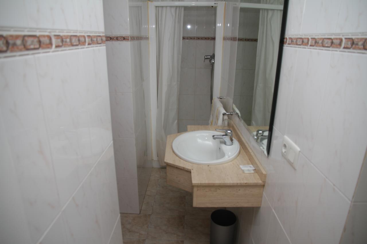 Hotel Real Castellon 卡斯特利翁-德拉普拉纳 外观 照片
